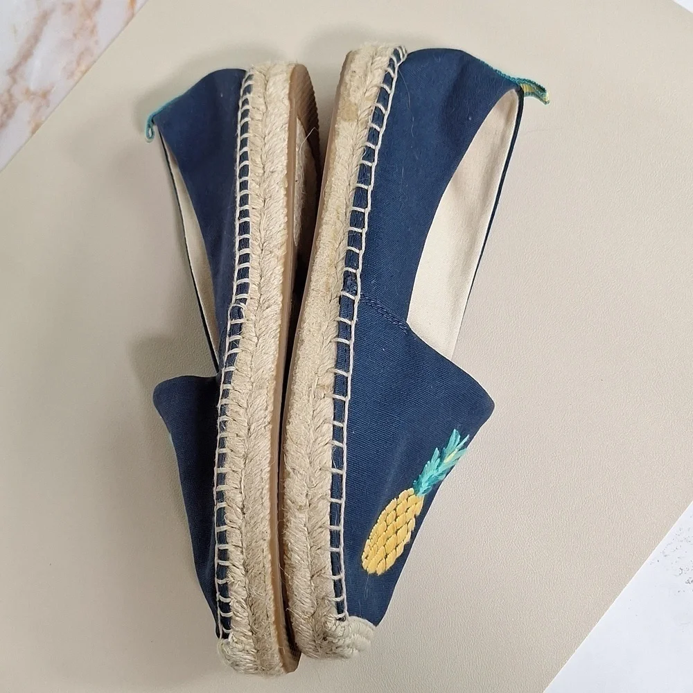 Vera Bradley Espadrilles Slip On Shoes Pineapple